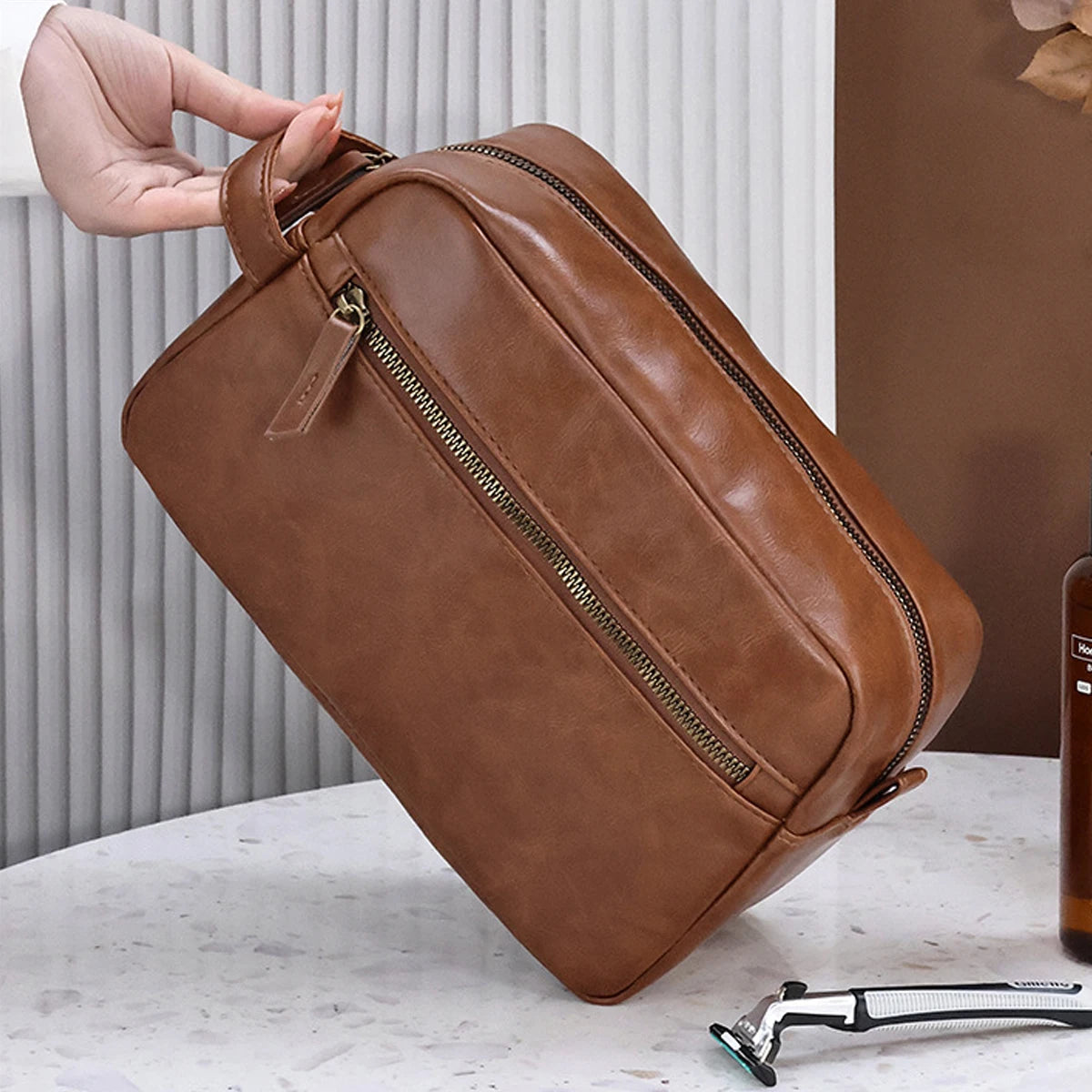 Men Vintage Luxury PU Leather Portable Toiletry  Bag Travel Necessary Business Cases Male Hanging Double Layered Wash Bag