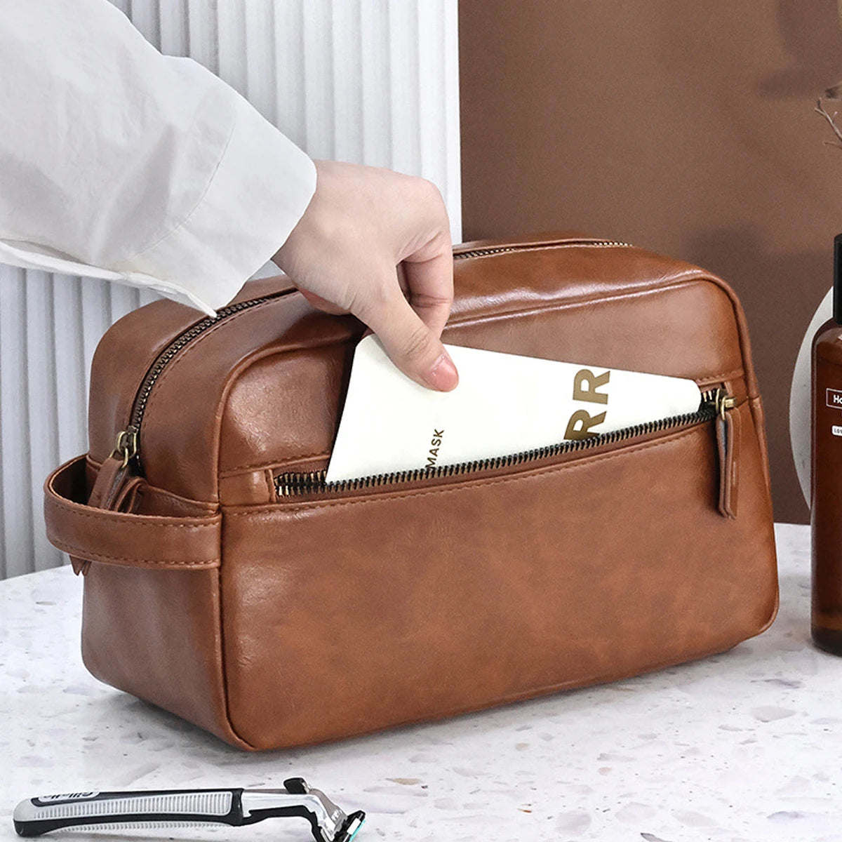 Men Vintage Luxury PU Leather Portable Toiletry  Bag Travel Necessary Business Cases Male Hanging Double Layered Wash Bag